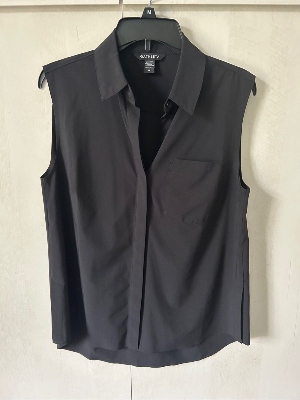 Athleta Black Women's Sleeveless Button-Down Shirt